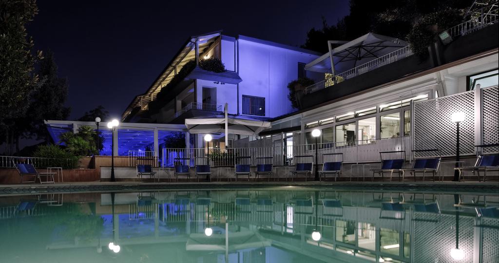 Hotel Villa Poseidon & Events Σαλέρνο Εξωτερικό φωτογραφία